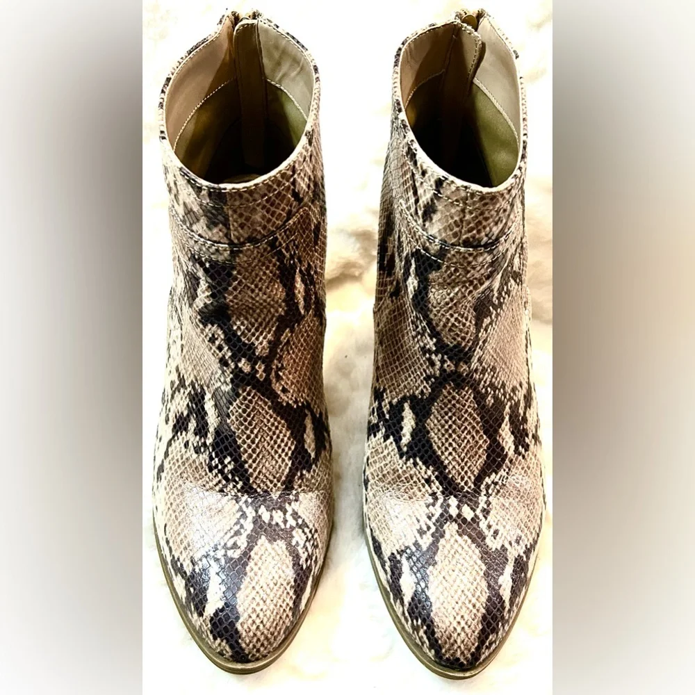 Anne Klein snakeskin chunky block heel ankle booties women’s size 7.5M - Picture 3 of 12